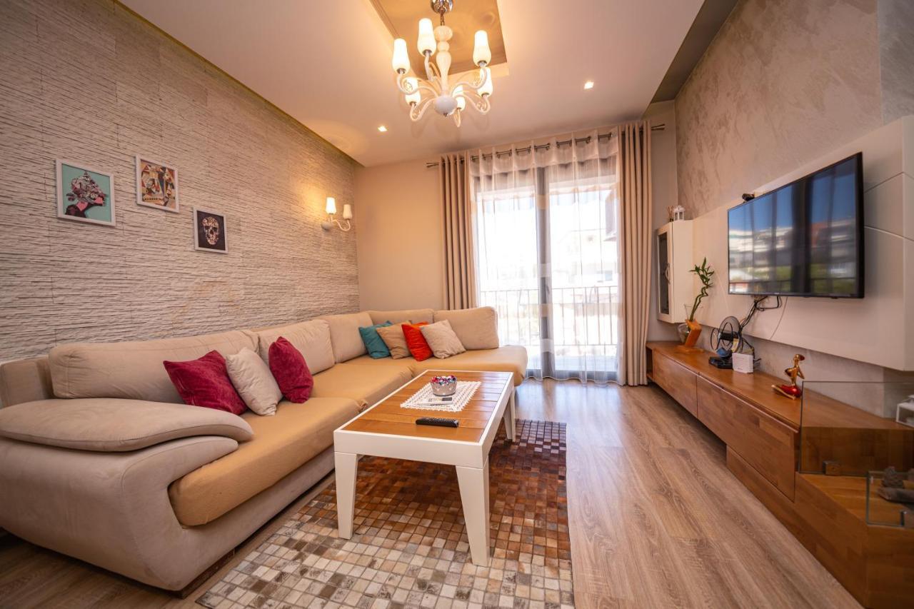 Milestone Deluxe Apartment Tiranë Eksteriør bilde